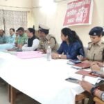 बस्ती :: मण्डलायुक्त व डीआईजी ने तहसील समाधान दिवस पर तहसील हरैया में किया जनसुनवाई